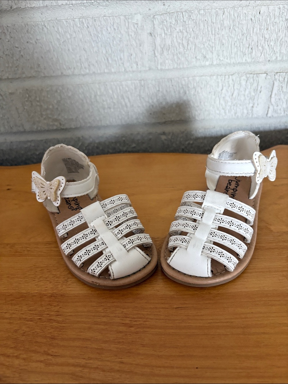 Jumping Beans Darbyy Toddler Girls' Fisherman Sandals White Butterfly